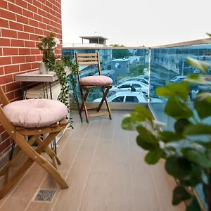 Apartament Urban Bliss - Contemporary Elegance In Modern Living Spaces